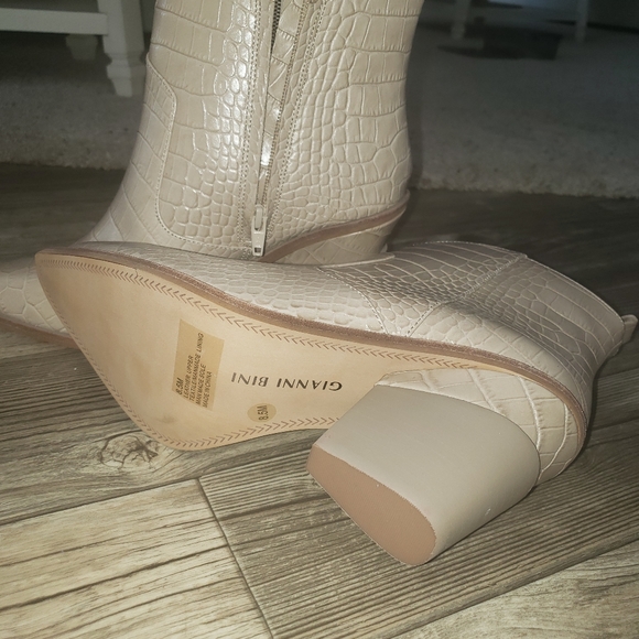 Gianni Bini Crop Leather Booties - Picture 12 of 15